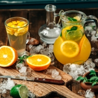 HOMEMADE LEMONADE