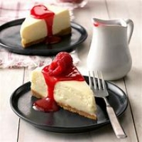 Philadelphia cheese cake with berry sauce