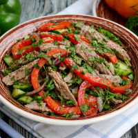 Can əti salatı