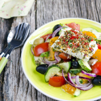 Klassik yunan salatı