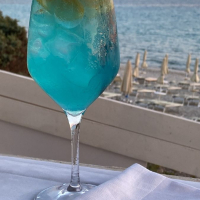 Sea kiss