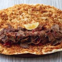 Lahmacun Arası Ət Dönər