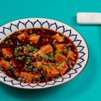 Dana əti farşı ilə Ma-Po Tofu