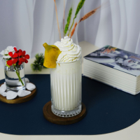 BANANA MILKSHAKE