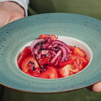 Zoğallı Pomidor Salatı