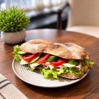 Ciabatta kolbasa ilə