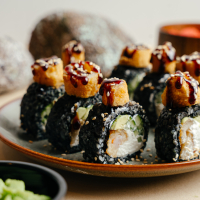 Black volcano truffle roll