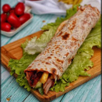 Şaurma dönər toyuq