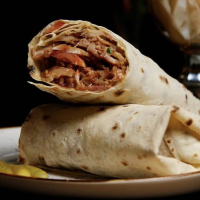 Toyuq Dönər (Lavaş)