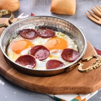 Sucuqlu Yumurta