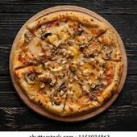 Pollo Funghi Pizza