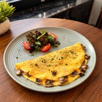 Göbələkli Omlet