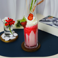 STRAWBERRY MILKSHAKE