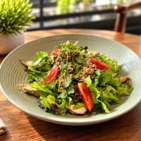 Almalı toyuq salatı