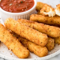 Spicy Mozzarella tempura