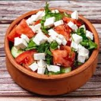 Çoban salatı pendirli